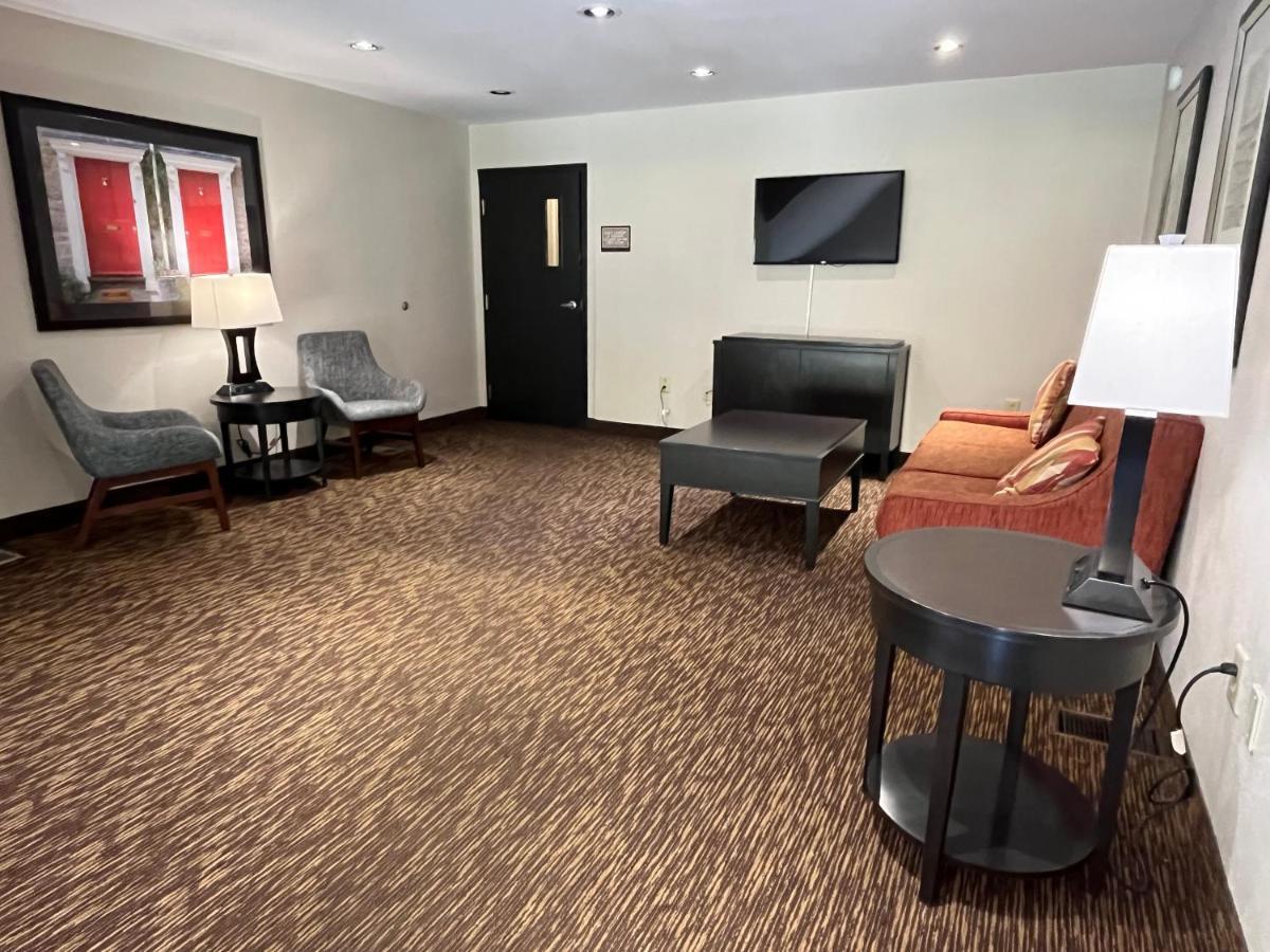 เอ็กซ์เทนด์ สเตย์ อเมริกา บีเอ็นเอแอร์พอร์ต เอล์มฮิลล์ ไพก์ Hotel แนชวิลล์ ภายนอก รูปภาพ