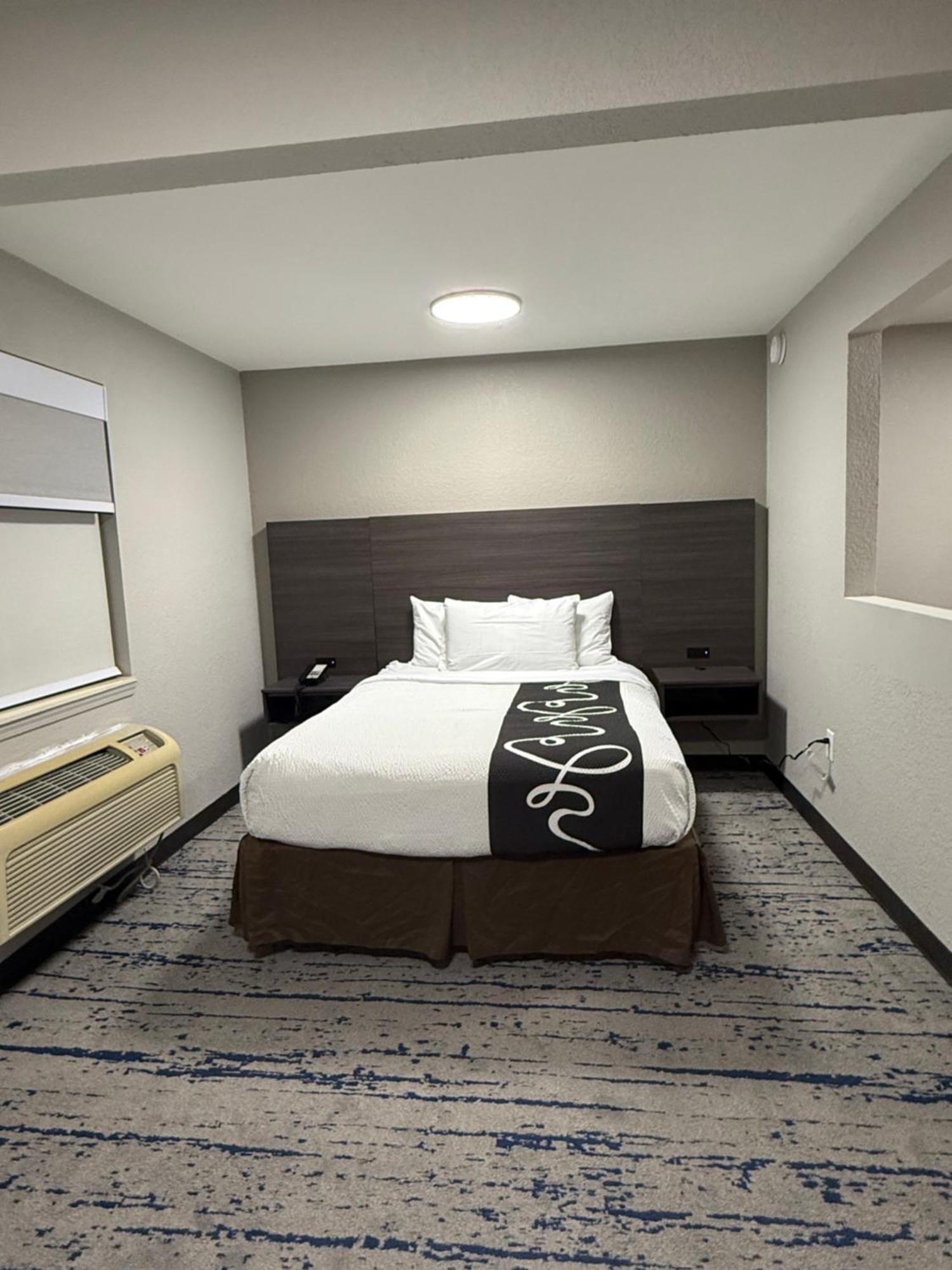 เอ็กซ์เทนด์ สเตย์ อเมริกา บีเอ็นเอแอร์พอร์ต เอล์มฮิลล์ ไพก์ Hotel แนชวิลล์ ภายนอก รูปภาพ